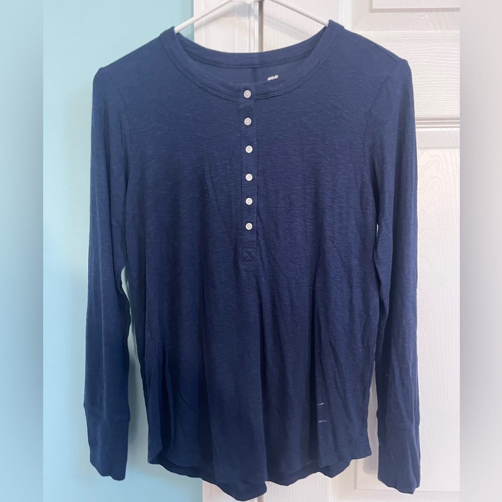 aerie navy long sleeve henley shirt- size medium